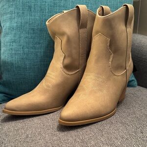 Rachel Zoe Tan Ankle Western Booties 7.5